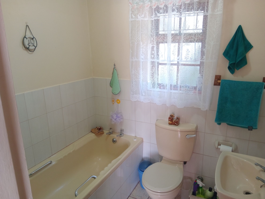 3 Bedroom Property for Sale in Heiderand Western Cape